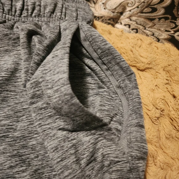 Men's Size Large Glacier Performance Shorts - Picture 3 of 4